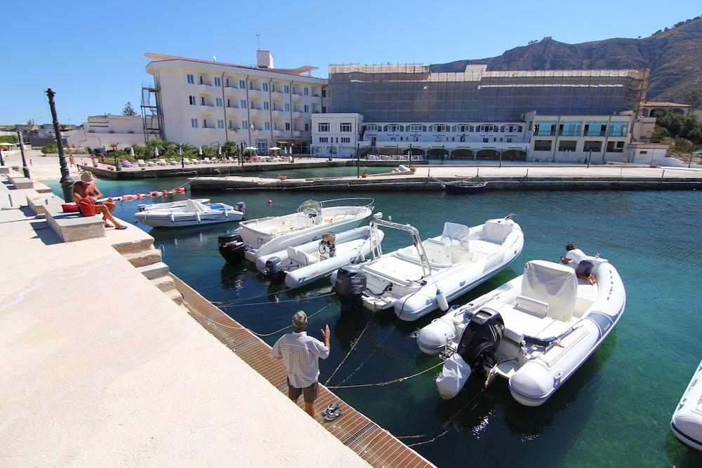 Hotel Tirreno Erice Buitenkant foto